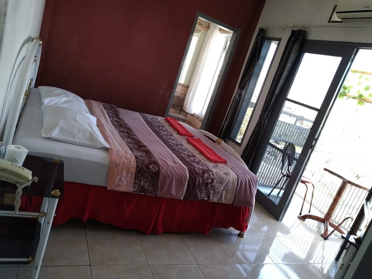 Kamar Private Balcony Suite